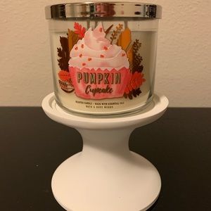 Bath and Body Works Candle- Pumpkin cupcake